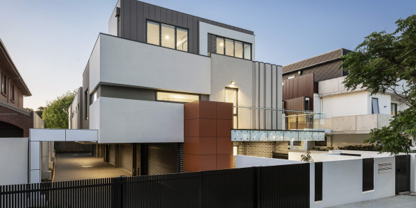 Pintar Fachadas de Casas Unifamiliares / Chalets en Alcorcón · Pintado de Paredes Exteriores