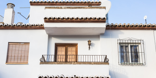 Pintar Fachadas de Casas Unifamiliares / Chalets en Alcorcón · Pinturas Especiales Anticorrosivas y de Alta Resistencia