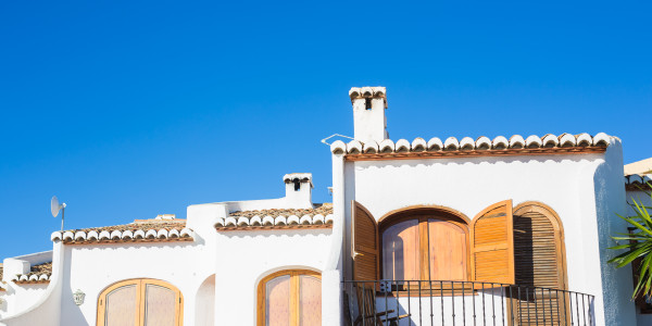 Pintar Fachadas de Casas Unifamiliares / Chalets en Alcorcón · Pinturas para Pintado de Fachadas Metálicas o de Hormigón