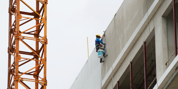 Trabajos Verticales en Fachadas de Edificios / Viviendas en Alcorcón · Pintar Edificios de Construcción de Obra Nueva